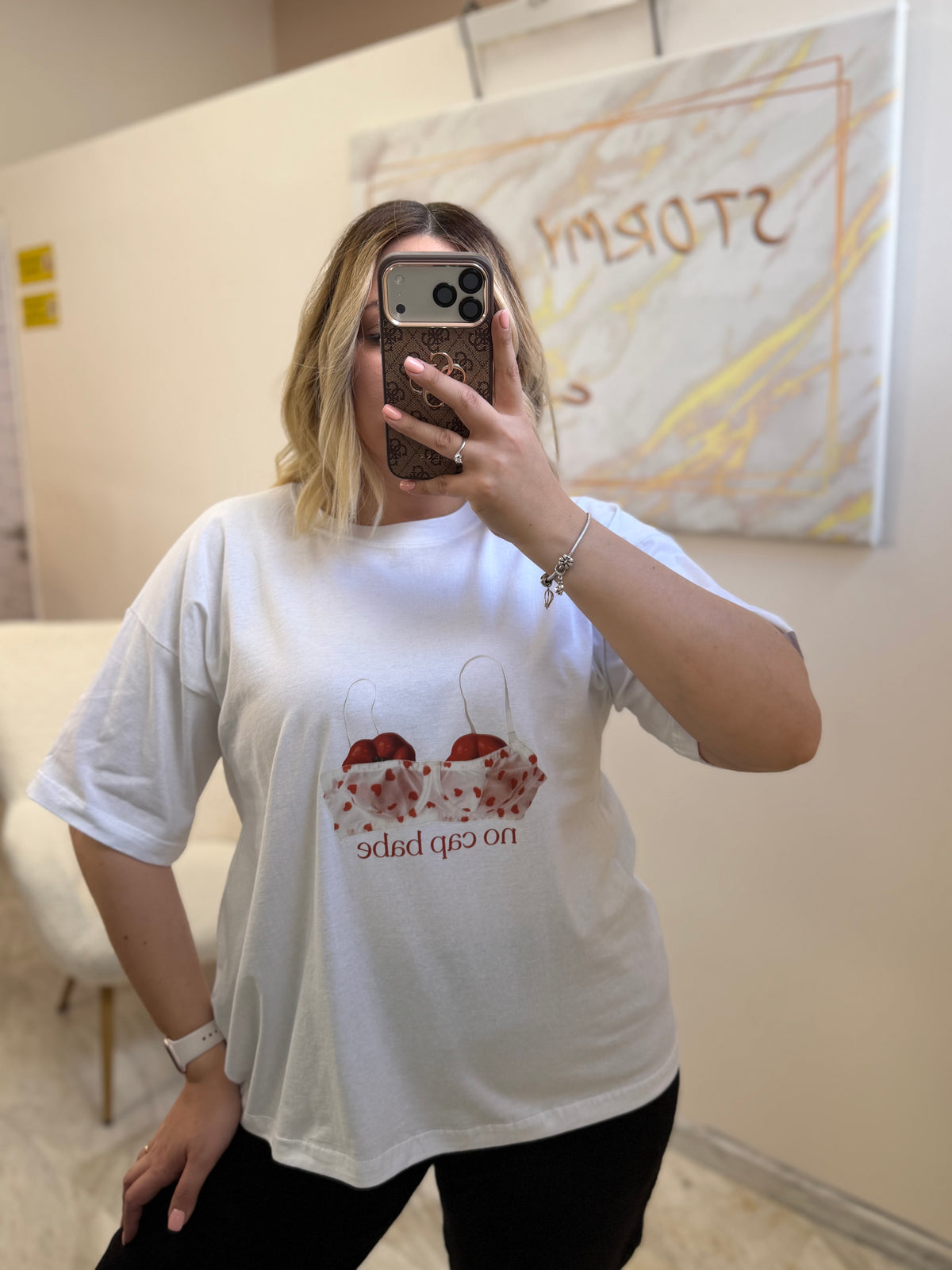 No cap babe T-shirt