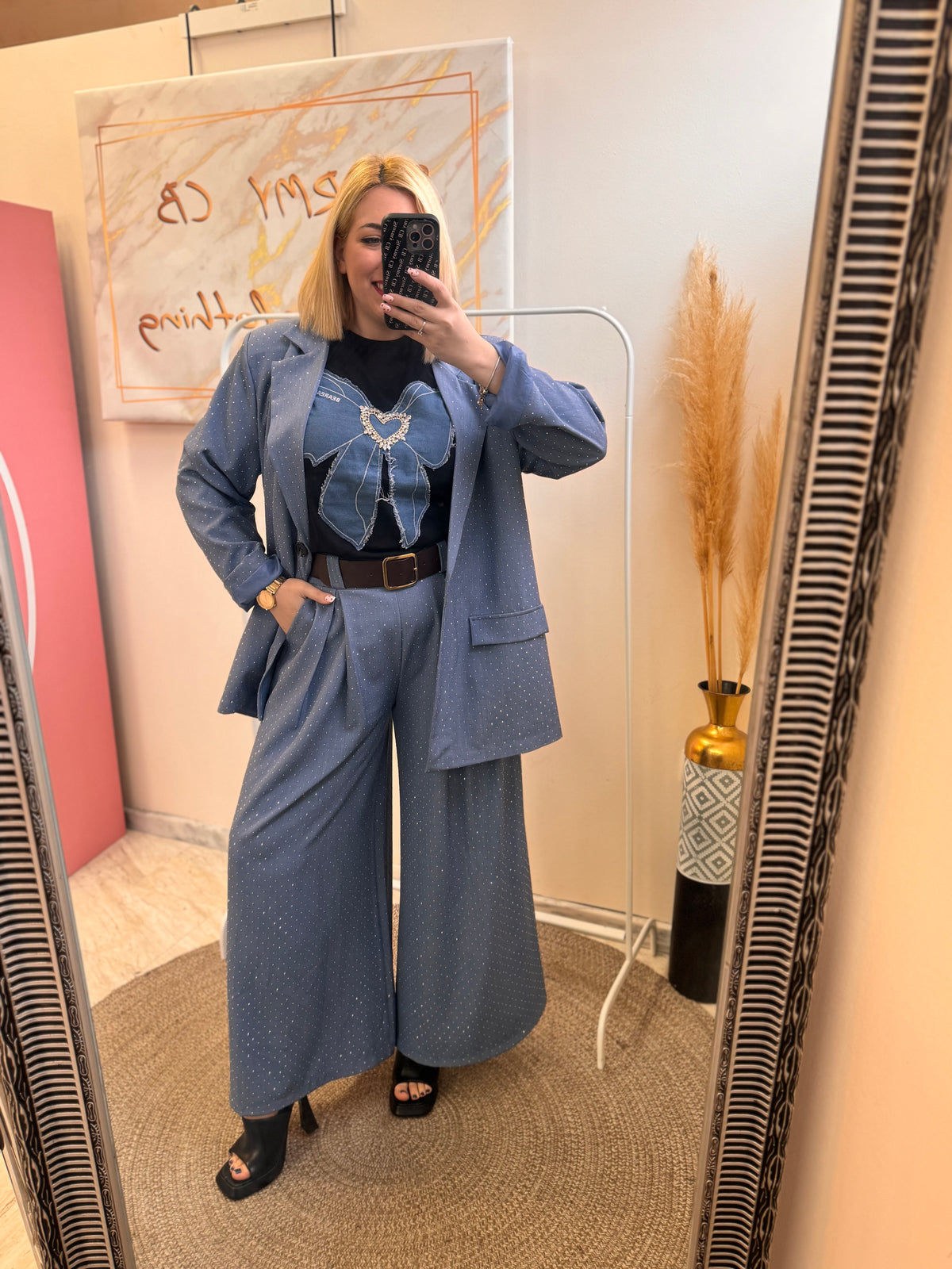 Vanessa Strass Costume