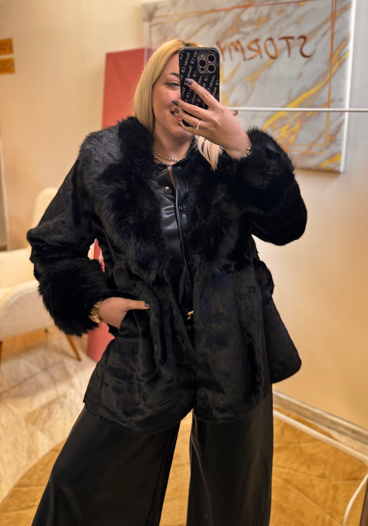 Alice Fur Black