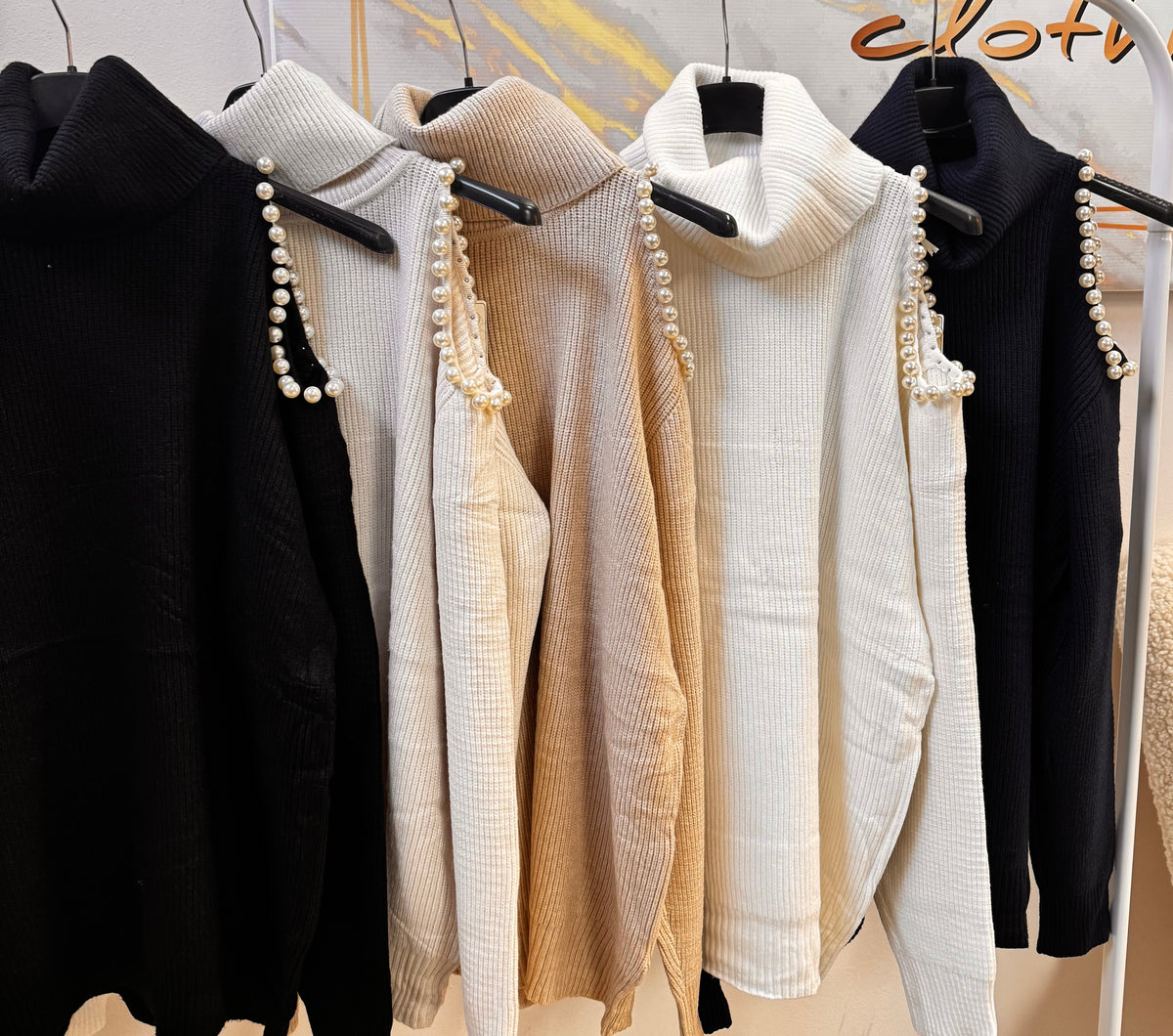 Monochrome Pearl Knit