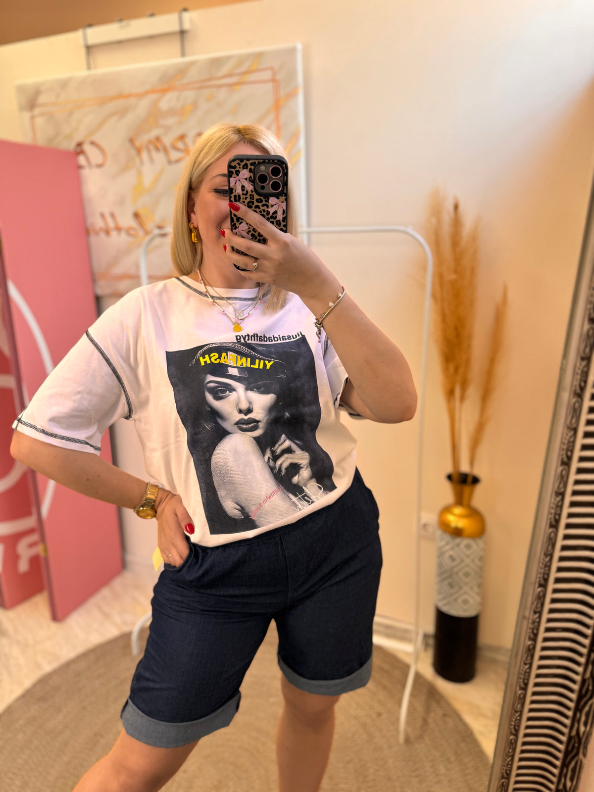 Oversized Girl T-Shirt Black