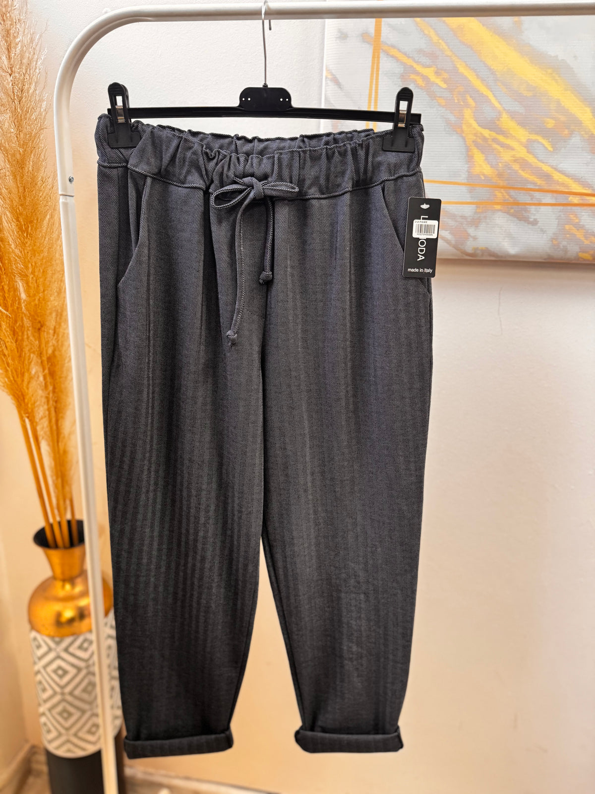 Dione Pant