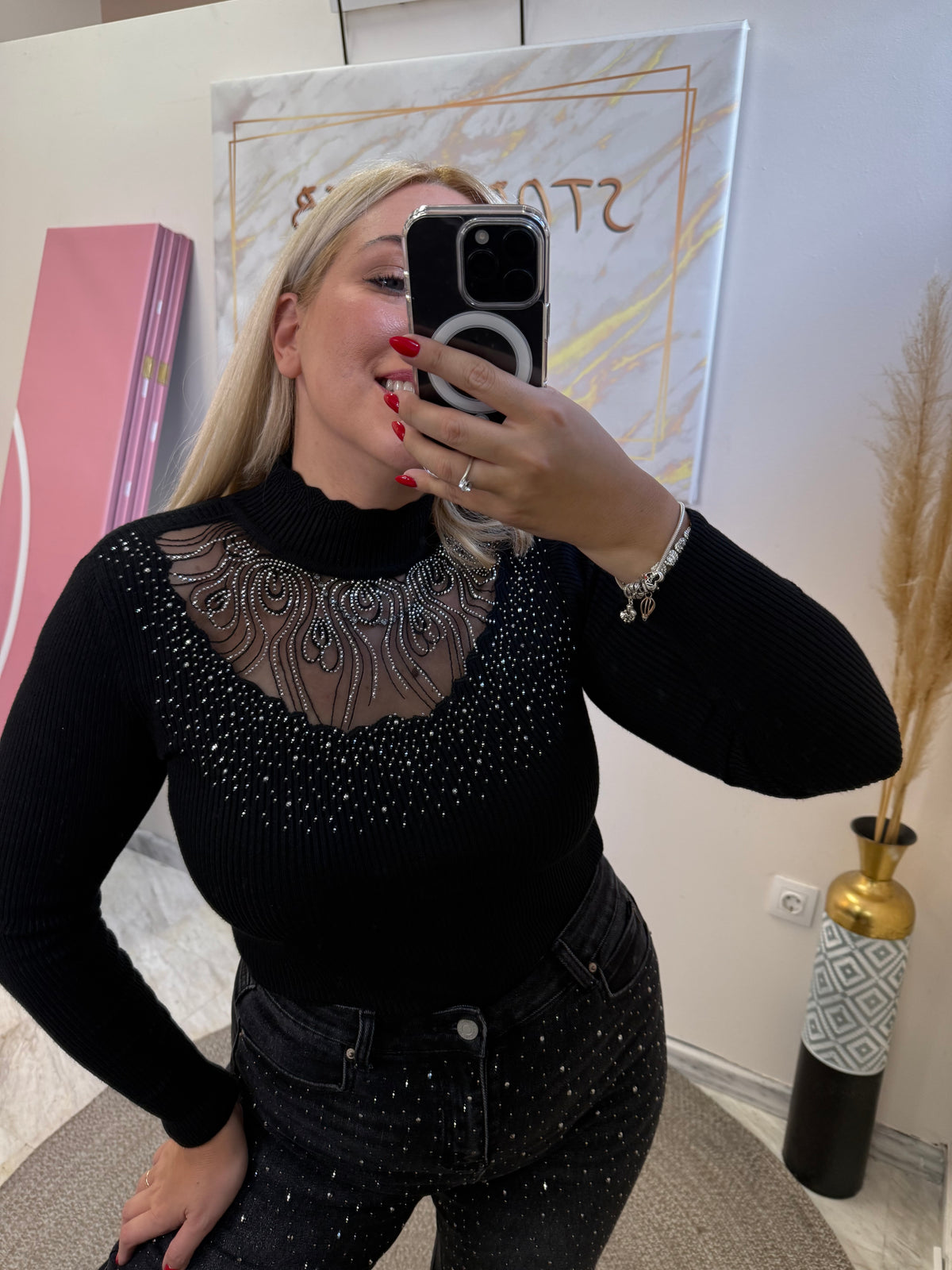 Mina Strass Black