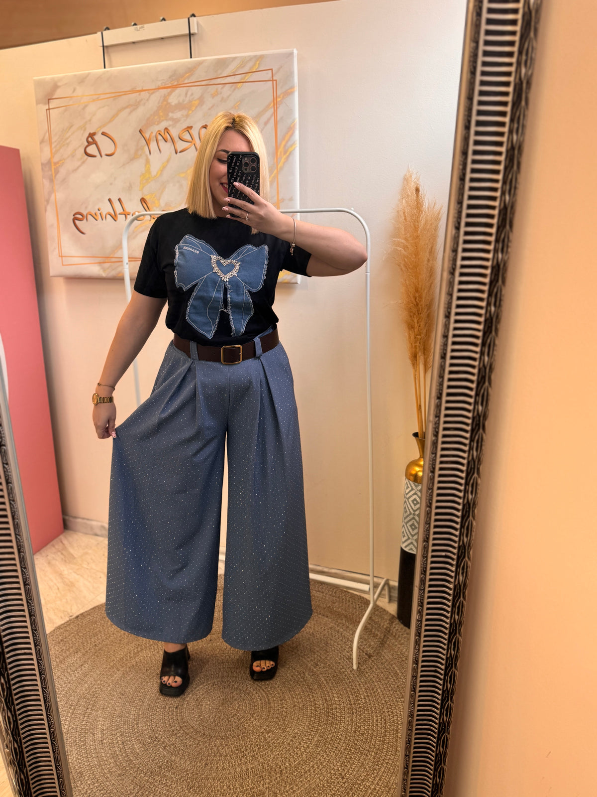 Vanessa Strass Costume