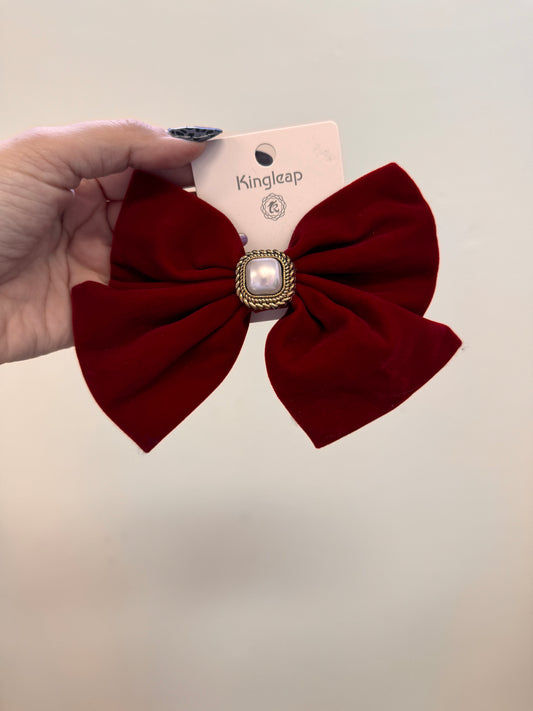 Velvet pearl bow clip