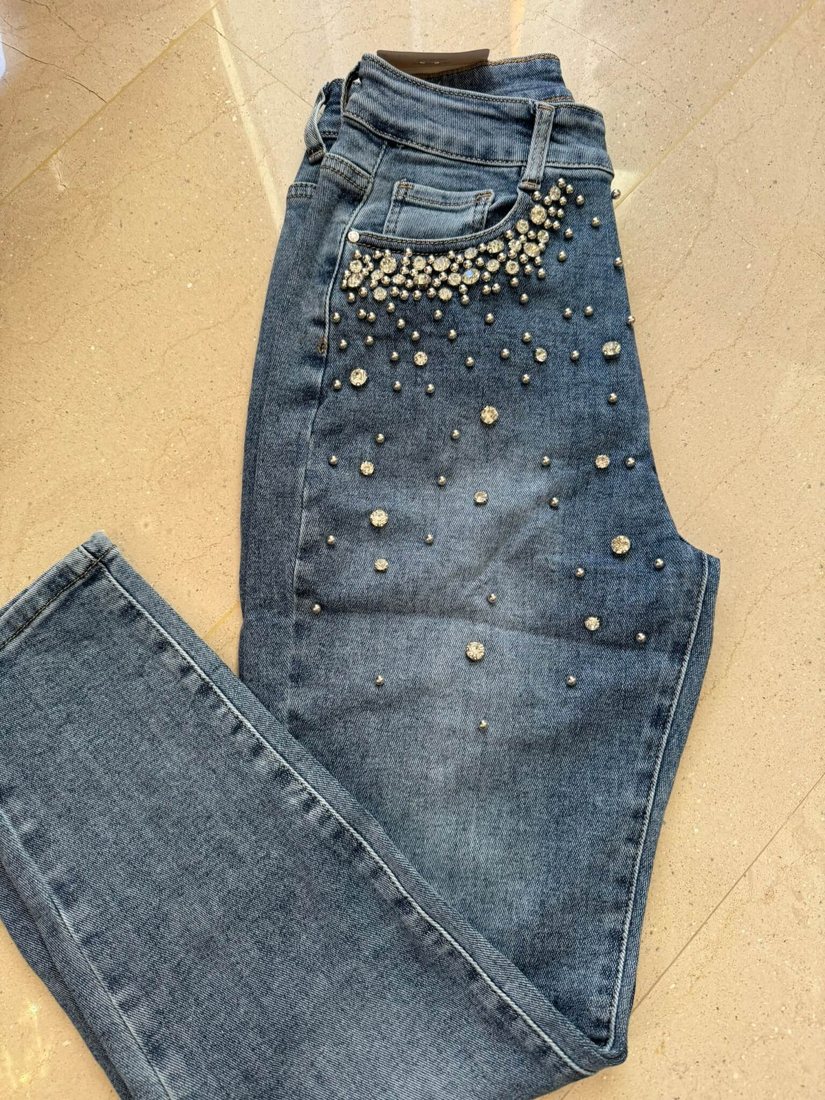 VIRAL JEAN STRASS