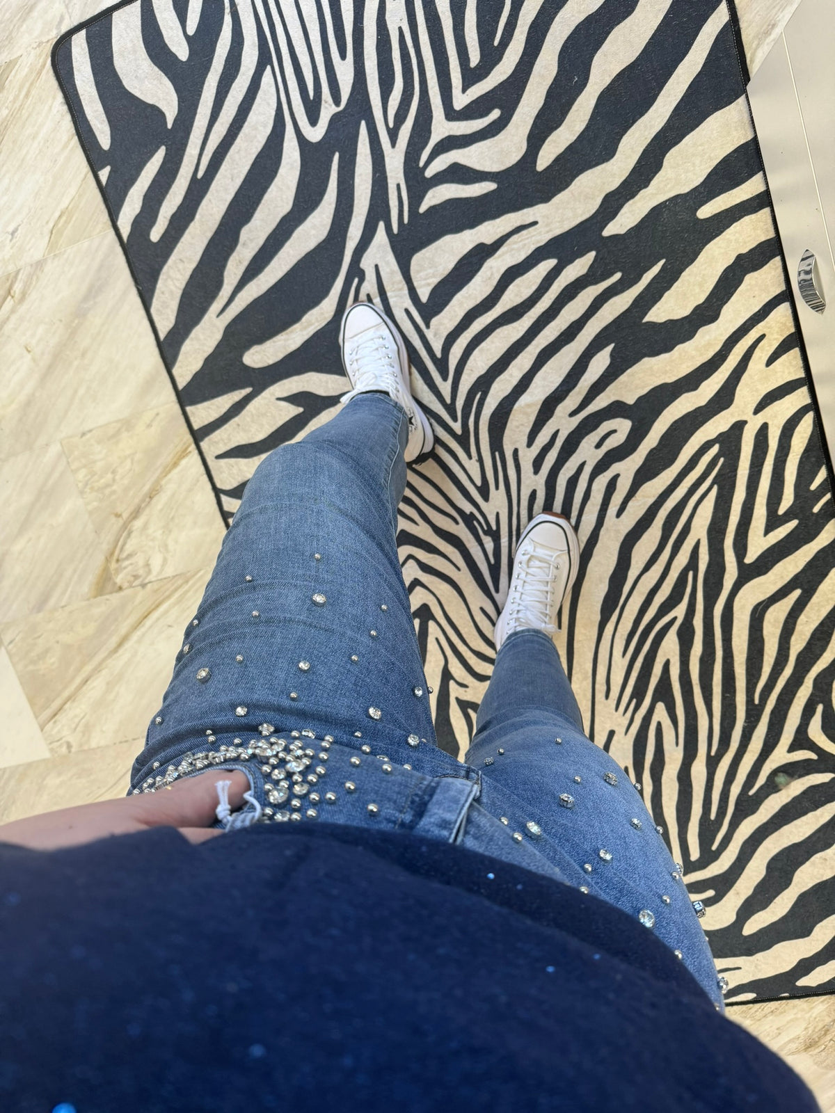 VIRAL JEAN STRASS